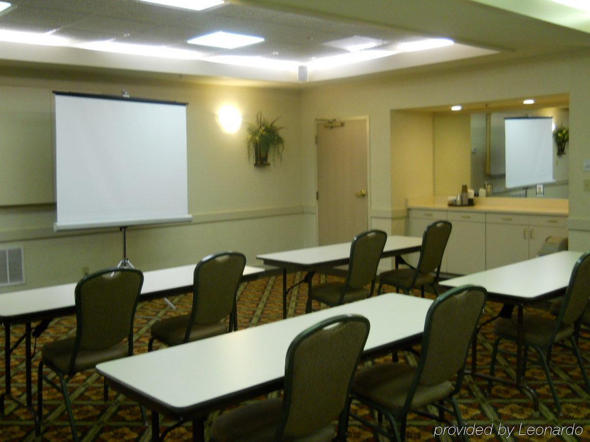 Holiday Inn Express Tifton By Ihg Business photo